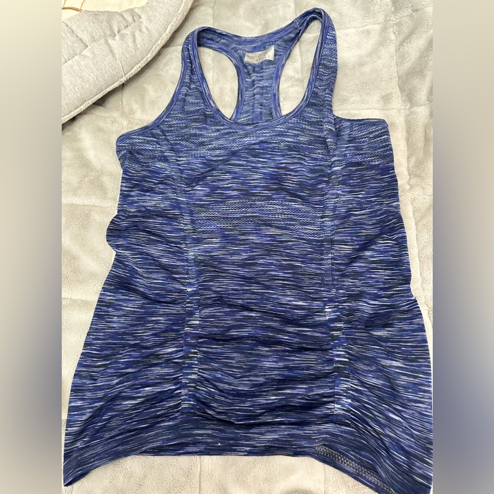 ATHLETATA yoga Top